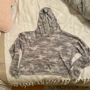 Cropped gray camo hoodie